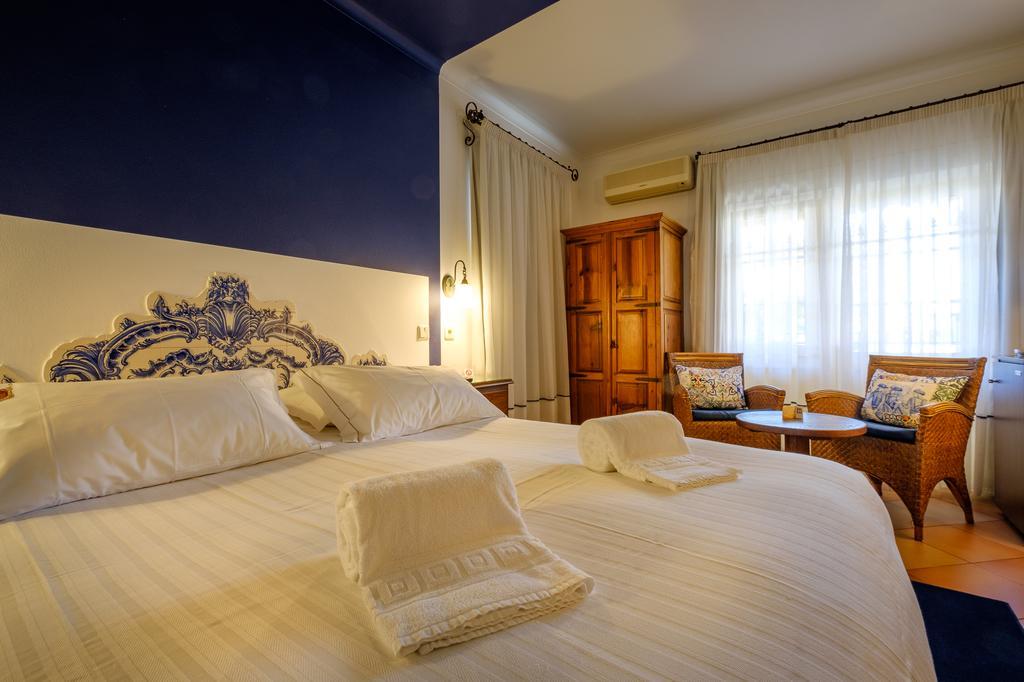 Camera Matrimoniale/Doppia con Letti Singoli con Vista Piscina o Giardino - Casa Principale